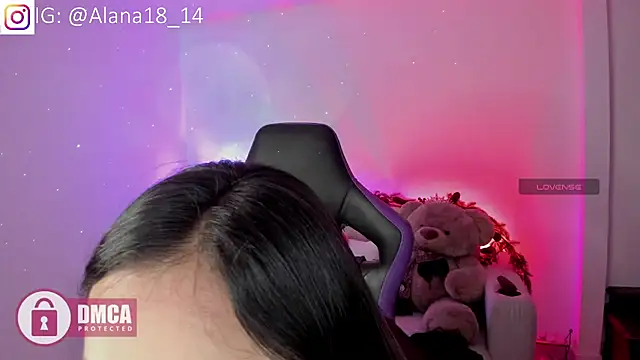 Snapshot of Alana_Pherson chatting on November 9, 2025, 2:37 am Alana Pherson online show from November 9, 2025, 2:37 am