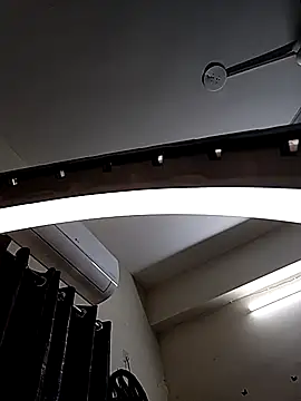 Snapshot of Leeeezzzz_roy chatting on October 30, 2025, 5:50 am Leeeezzzz roy online show from October 30, 2025, 5:50 am