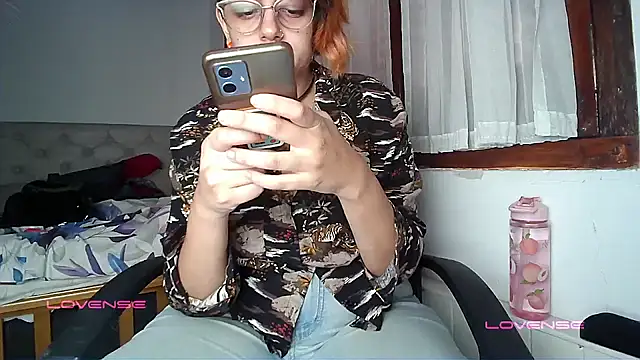 Snapshot of ConeNella chatting on March 14, 2025, 3:03 pm ConeNella online show from March 14, 2025, 3:03 pm