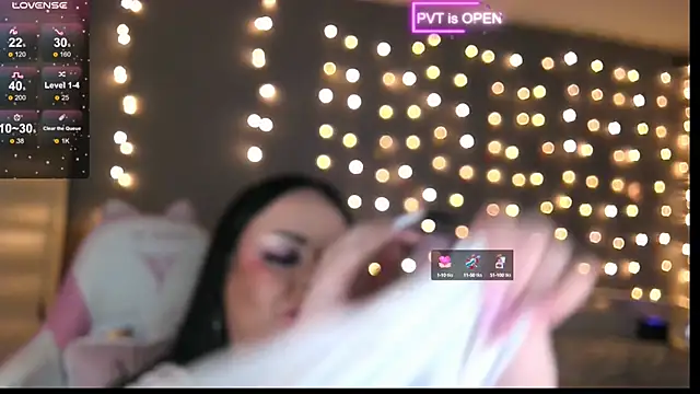 og maddison online show from February 14, 2025, 6:29 pm