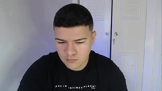 Plug Control online show from October 12, 2025, 3:24 pm