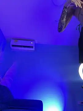 Courtney gonet online show from October 24, 2025, 12:26 pm