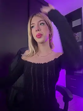 Courtney gonet online show from November 3, 2025, 12:42 pm