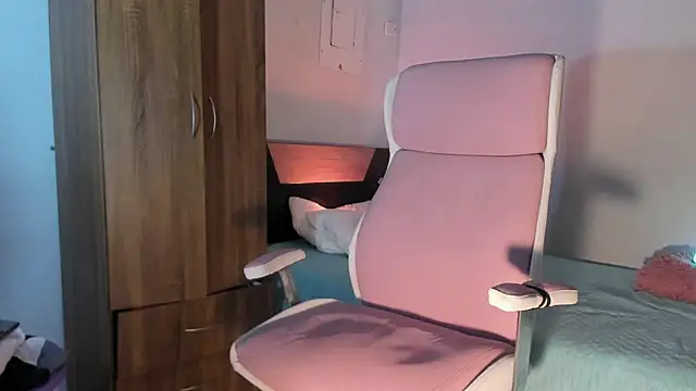 Snapshot of Carolinarossees chatting on January 31, 2025, 11:13 pm Carolinarossees online show from January 31, 2025, 11:13 pm