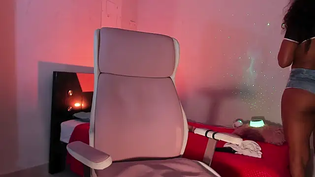 Snapshot of Carolinarossees chatting on March 20, 2025, 2:19 am Carolinarossees online show from March 20, 2025, 2:19 am