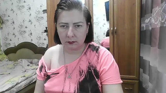 SophieNightAh online show from November 12, 2025, 5:17 pm