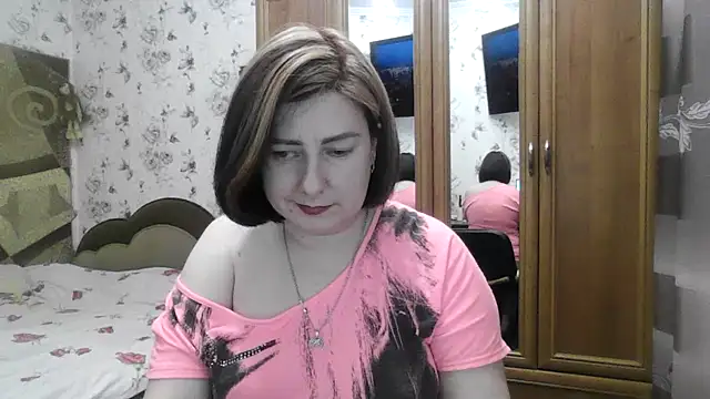 SophieNightAh online show from November 25, 2025, 5:46 pm