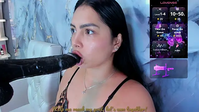 Snapshot of evelinn_belen chatting on June 25, 2026, 11:48 am evelinn belen online show from June 25, 2026, 11:48 am