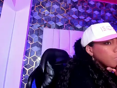 Snapshot of lia_mariana chatting on April 26, 2026, 9:56 pm lia mariana online show from April 26, 2026, 9:56 pm