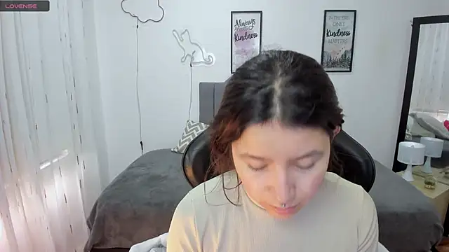 Amy joones online show from September 24, 2025, 12:00 pm