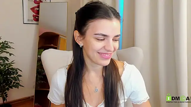 SuzyJamess online show from March 12, 2025, 1:36 am