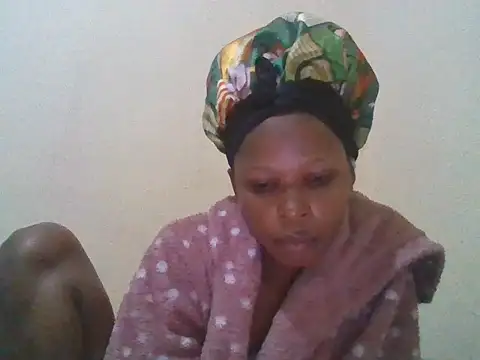 CharlotteDee online show from November 5, 2025, 8:56 pm