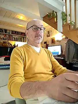 Snapshot of MadProfessor chatting on March 13, 2025, 11:19 am MadProfessor online show from March 13, 2025, 11:19 am