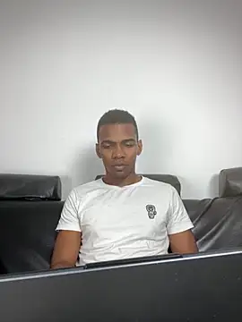 Lonelyfetishguy online show from September 30, 2025, 9:10 pm