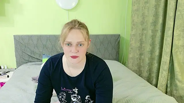 Kira Miler online show from May 22, 2026, 11:41 am