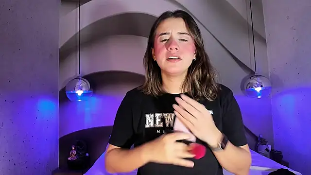 Snapshot of LanaHerondale chatting on March 8, 2025, 8:44 am LanaHerondale online show from March 8, 2025, 8:44 am