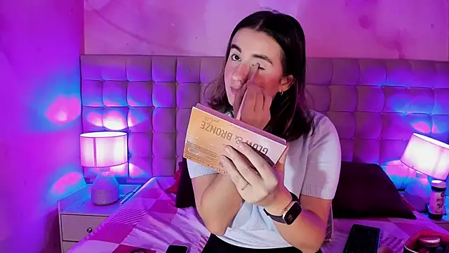 Snapshot of LanaHerondale chatting on February 11, 2025, 9:31 am LanaHerondale online show from February 11, 2025, 9:31 am