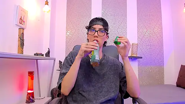 Snapshot of Nikolay_Gregori chatting on October 20, 2025, 4:14 am Nikolay Gregori online show from October 20, 2025, 4:14 am