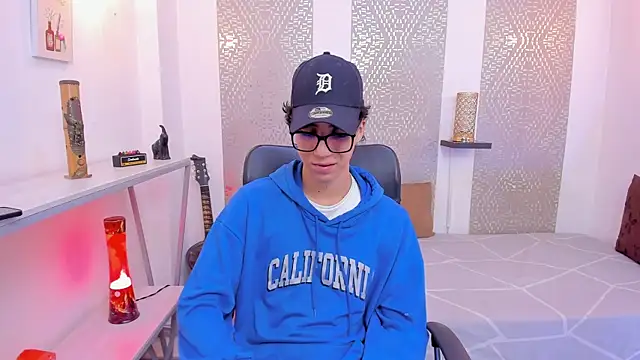 Snapshot of Nikolay_Gregori chatting on October 19, 2025, 4:59 am Nikolay Gregori online show from October 19, 2025, 4:59 am