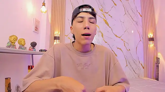 Nikolay Gregori online show from April 14, 2026, 4:17 am