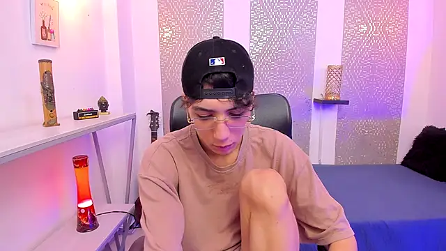 Snapshot of Nikolay_Gregori chatting on November 24, 2025, 4:23 am Nikolay Gregori online show from November 24, 2025, 4:23 am