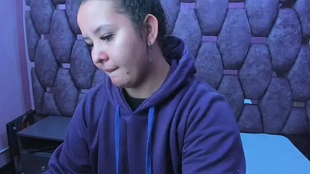 Snapshot of AlaSmith chatting on November 15, 2025, 1:53 am AlaSmith online show from November 15, 2025, 1:53 am