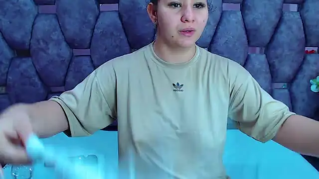 Snapshot of AlaSmith chatting on March 22, 2025, 8:29 am AlaSmith online show from March 22, 2025, 8:29 am