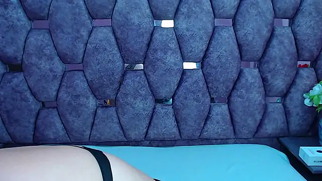 Snapshot of AlaSmith chatting on March 22, 2025, 2:27 am AlaSmith online show from March 22, 2025, 2:27 am