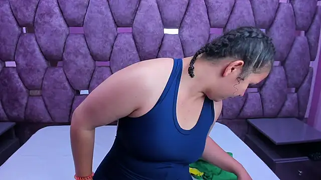 Snapshot of AlaSmith chatting on October 7, 2025, 2:12 am AlaSmith online show from October 7, 2025, 2:12 am