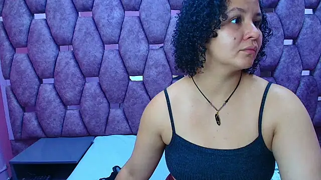 Snapshot of AlaSmith chatting on February 4, 2026, 2:17 am AlaSmith online show from February 4, 2026, 2:17 am