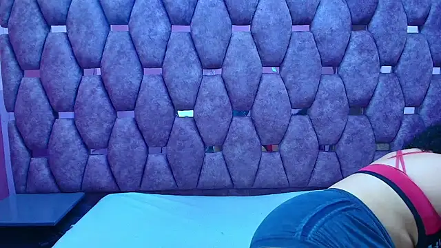 Snapshot of AlaSmith chatting on February 5, 2026, 2:51 am AlaSmith online show from February 5, 2026, 2:51 am