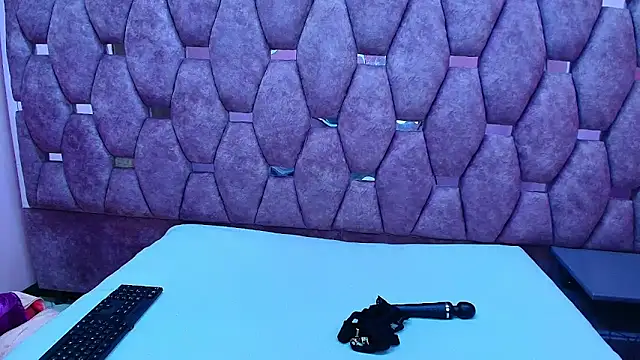 Snapshot of AlaSmith chatting on February 11, 2026, 2:11 am AlaSmith online show from February 11, 2026, 2:11 am