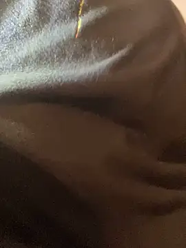 Snapshot of Miguel16i chatting on March 3, 2025, 7:35 am Miguel16i online show from March 3, 2025, 7:35 am