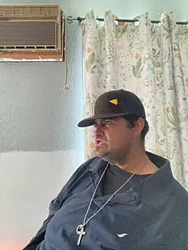 Snapshot of Miguel16i chatting on March 18, 2025, 6:28 pm Miguel16i online show from March 18, 2025, 6:28 pm