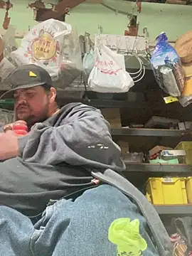 Snapshot of Miguel16i chatting on March 3, 2025, 5:09 pm Miguel16i online show from March 3, 2025, 5:09 pm