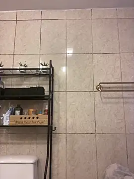 Snapshot of Miguel16i chatting on February 13, 2025, 9:38 pm Miguel16i online show from February 13, 2025, 9:38 pm