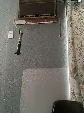 Snapshot of Miguel16i chatting on March 3, 2025, 1:07 am Miguel16i online show from March 3, 2025, 1:07 am