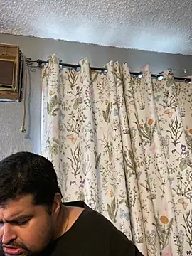 Snapshot of Miguel16i chatting on March 12, 2025, 5:07 pm Miguel16i online show from March 12, 2025, 5:07 pm