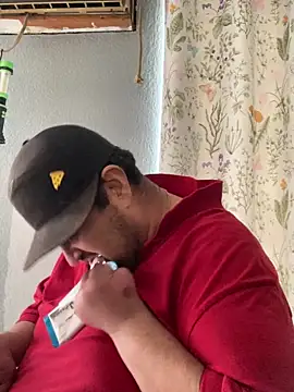 Snapshot of Miguel16i chatting on March 6, 2025, 6:59 pm Miguel16i online show from March 6, 2025, 6:59 pm