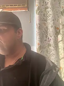 Snapshot of Miguel16i chatting on January 24, 2025, 7:07 pm Miguel16i online show from January 24, 2025, 7:07 pm