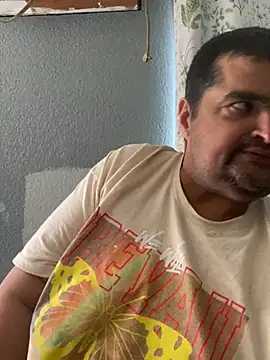 Snapshot of Miguel16i chatting on January 21, 2025, 6:02 pm Miguel16i online show from January 21, 2025, 6:02 pm