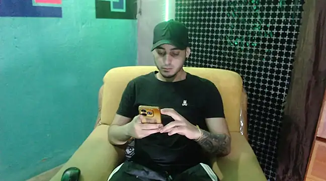 Snapshot of xxxxhotxoxo chatting on March 11, 2025, 4:41 am xxxxhotxoxo online show from March 11, 2025, 4:41 am