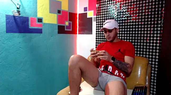 Snapshot of xxxxhotxoxo chatting on December 6, 2024, 8:32 am xxxxhotxoxo online show from December 6, 2024, 8:32 am