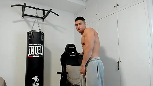 Snapshot of dan01_ chatting on March 16, 2026, 6:50 am dan01 online show from March 16, 2026, 6:50 am