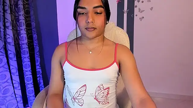 CandyLatinHott online show from December 2, 2025, 1:28 am