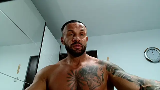 Snapshot of Magnificmuscles89 chatting on January 11, 2026, 10:00 am Magnificmuscles89 online show from January 11, 2026, 10:00 am