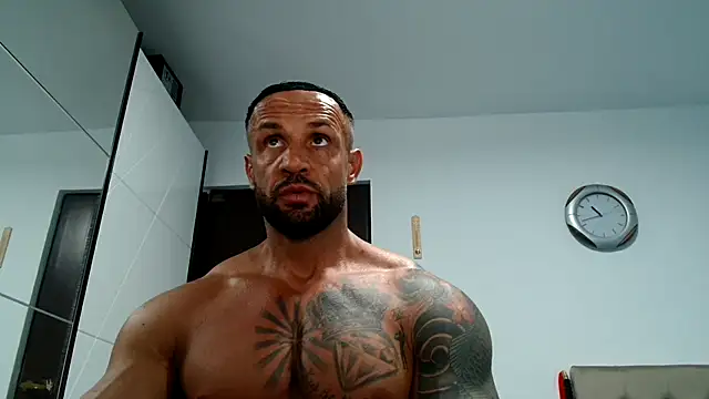 Snapshot of Magnificmuscles89 chatting on November 4, 2025, 8:45 pm Magnificmuscles89 online show from November 4, 2025, 8:45 pm