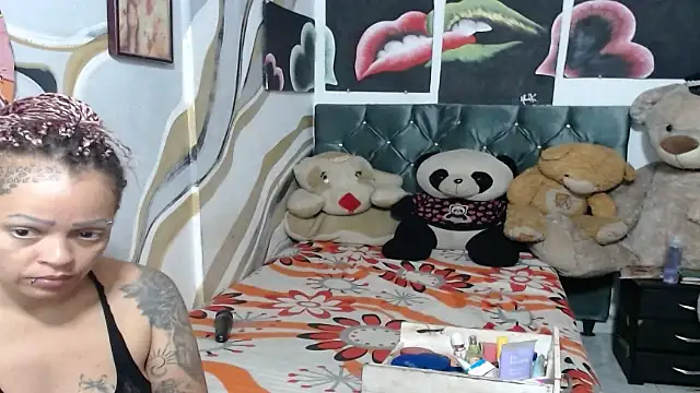 manzanahot9 online show from January 19, 2026, 7:45 am