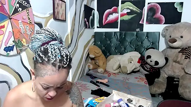 Snapshot of manzanahot9 chatting on October 27, 2025, 11:33 am manzanahot9 online show from October 27, 2025, 11:33 am