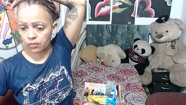 manzanahot9 online show from March 29, 2026, 6:31 pm